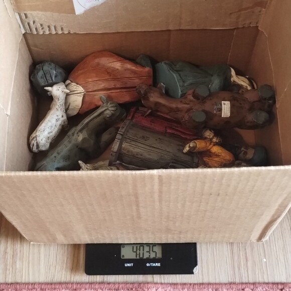 Dept. 56 Vintage Christmas 11 Piece Chalkware LARGE Traditional Nativity Set - Picture 12 of 12